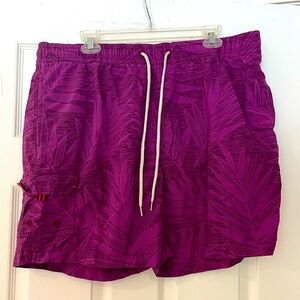 TOMMY BAHAMA SWIM TRUNKS IN PURPLE PALM PRINT